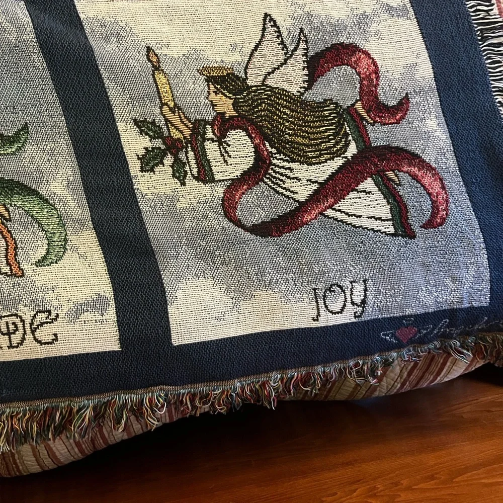 Gorgeous 100% Cotton Angel Paned Blanket - Picture 5 of 16